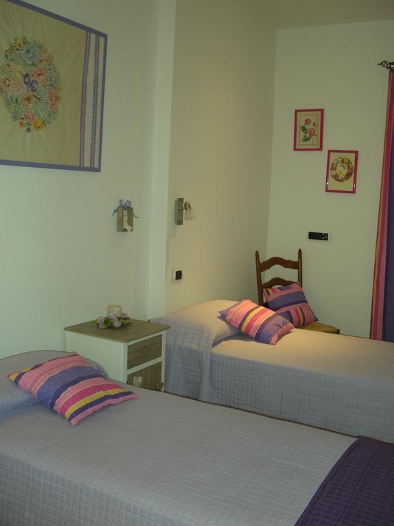 Bed And Breakfast San Martino Castignano Ruang foto